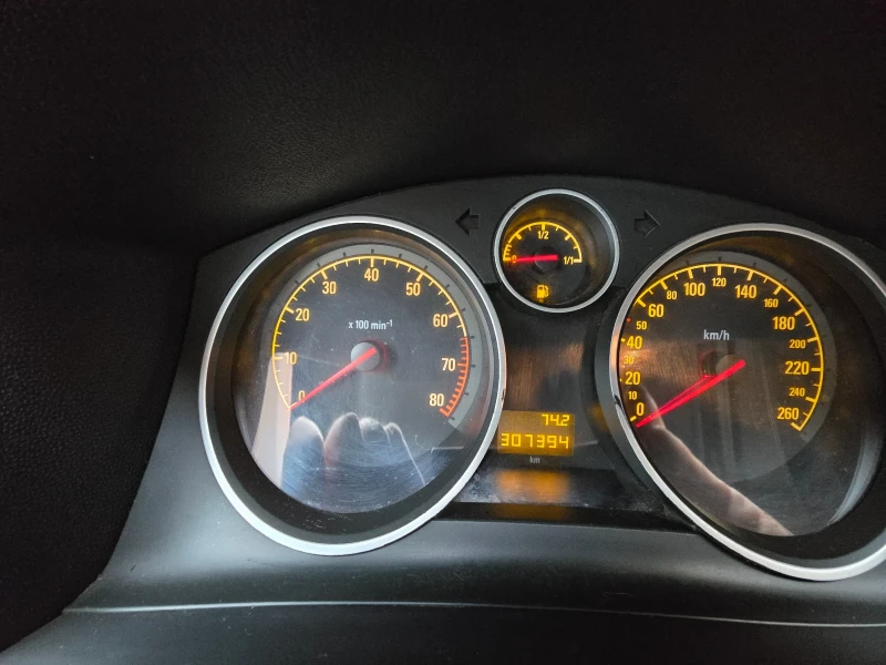 Opel Zafira, снимка 13 - Автомобили и джипове - 53095561