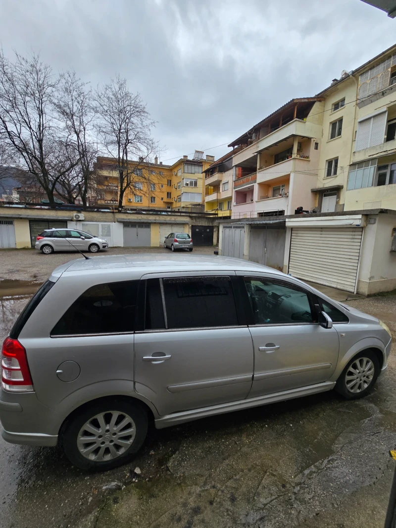 Opel Zafira, снимка 5 - Автомобили и джипове - 53095561