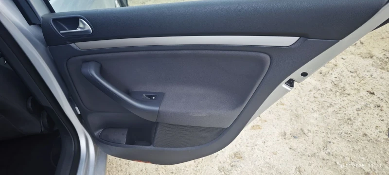 VW Golf, снимка 11 - Автомобили и джипове - 53441201