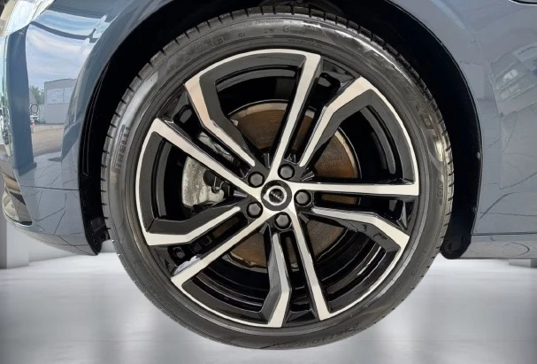 Volvo S90 T8 Recharge AWD = Ultimate Dark = Гаранция - изображение 3