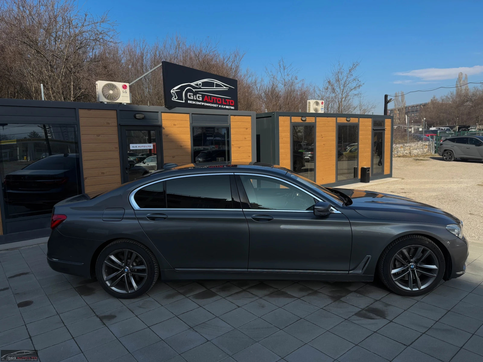 BMW 750 LxDRIVE/450HP/BOWERS/MASSAGE/HUD/CARBON/CARPLAY - изображение 4