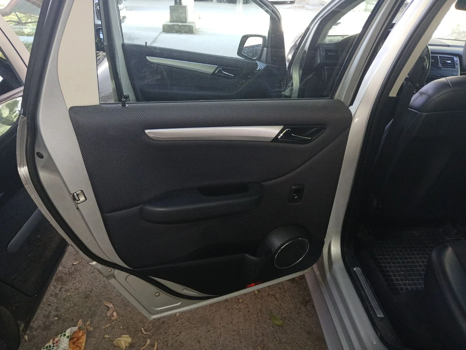 Mercedes-Benz B 200  - изображение 8