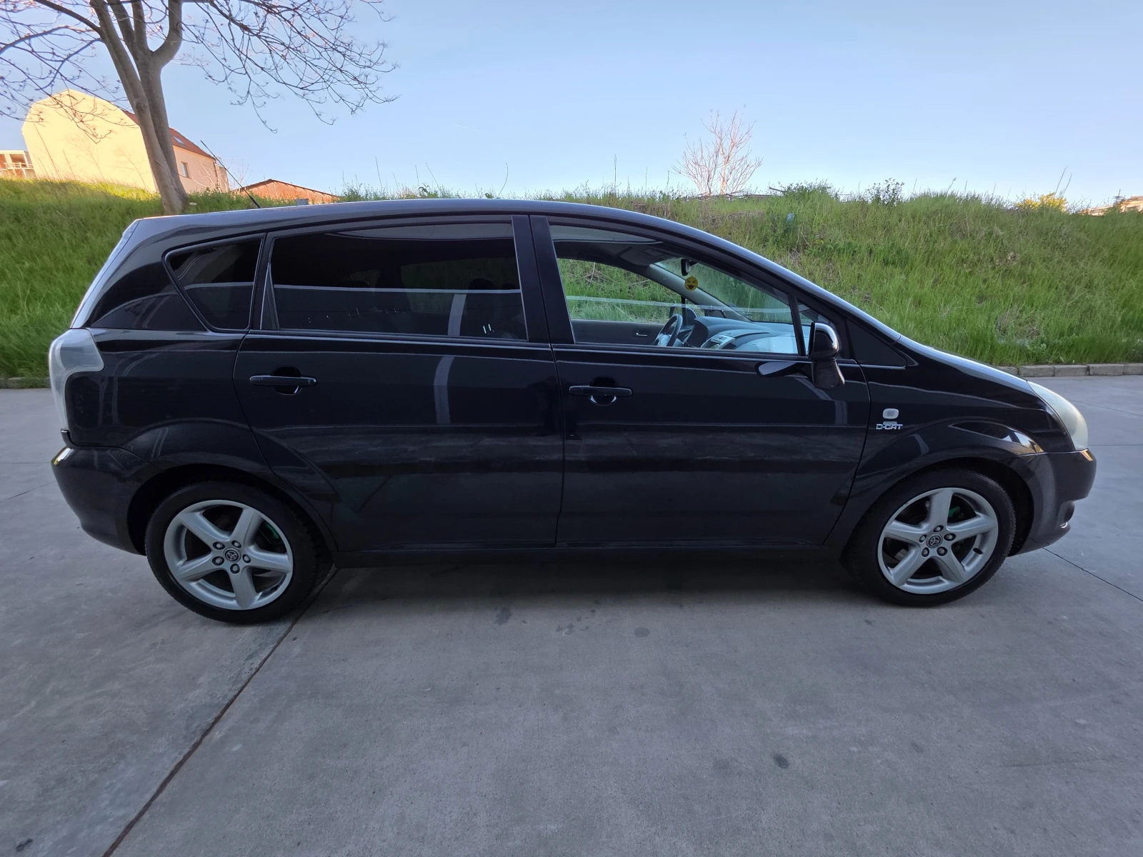 Toyota Corolla verso 2.2 D4D - изображение 6