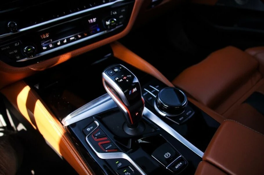 BMW M5 Competition - изображение 5