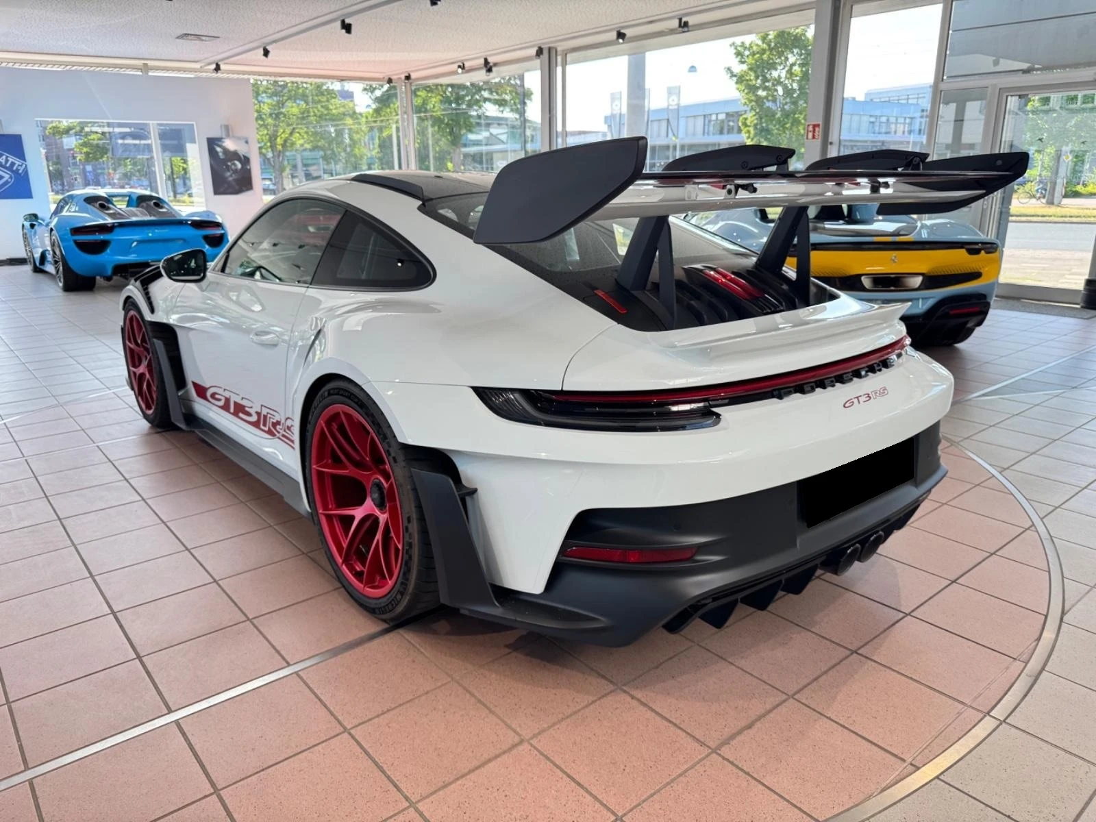 Porsche 911 992 GT3 RS/WEISSACH/MAGNESIUM/CARBON/LIFT/BOSE/ - изображение 5
