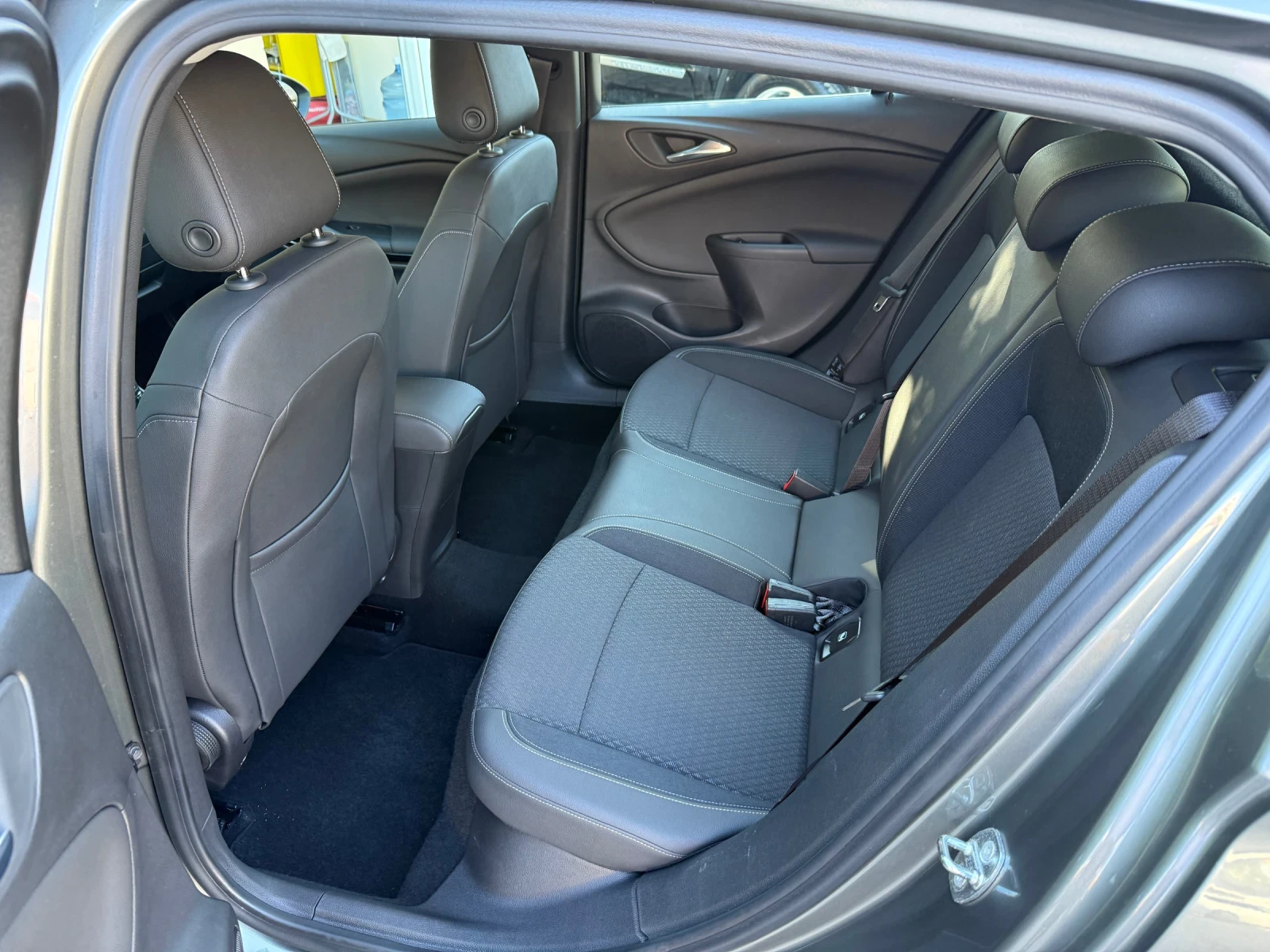 Opel Astra 1.4XFT Excellence 150k.c. - СУПЕР СЪСТОЯНИЕ! - E6b - изображение 9