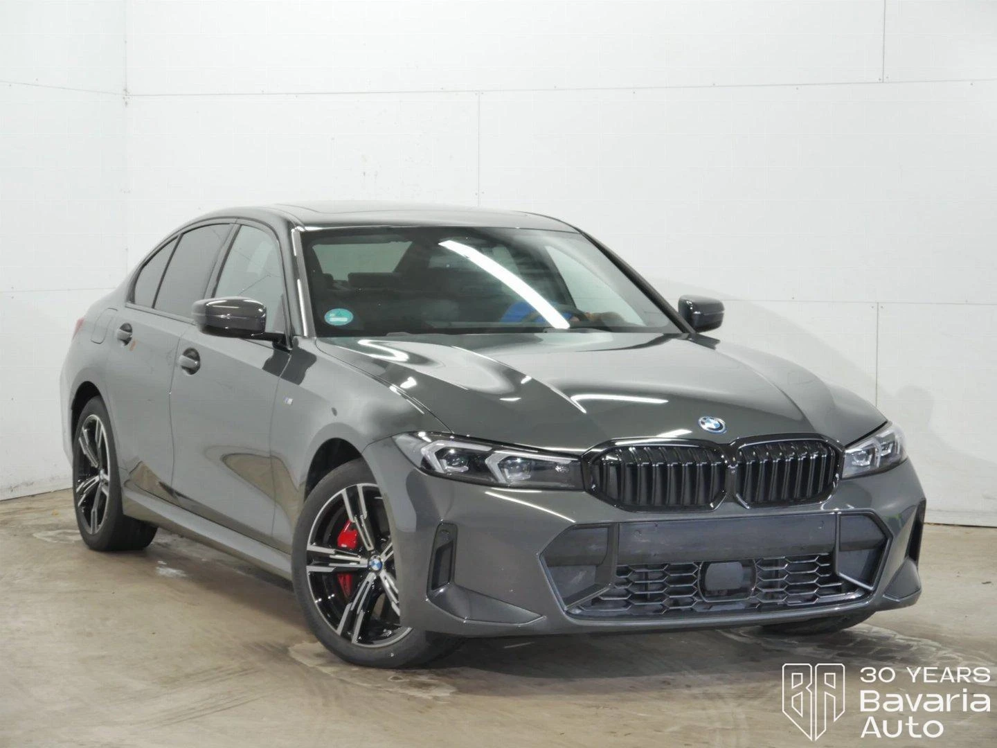 BMW 330 e xDrive M Sport Paket Sportautomatic - изображение 4