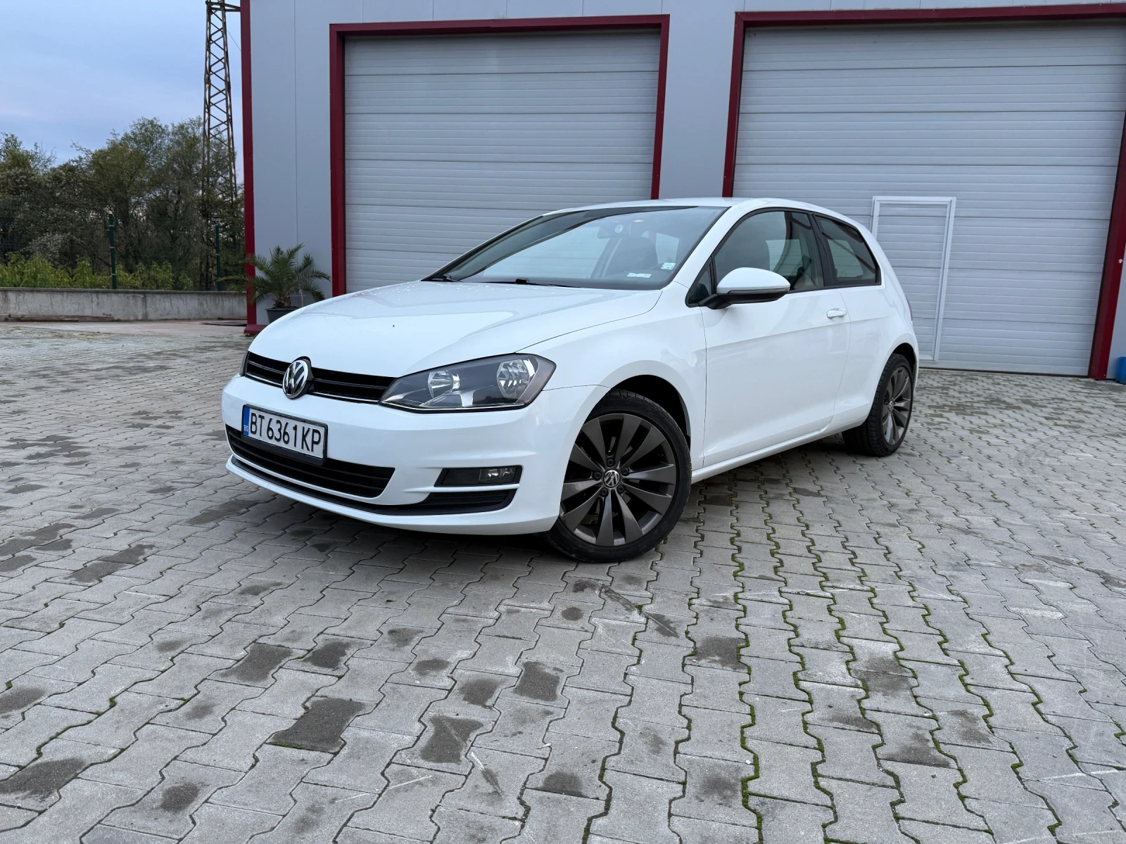 VW Golf 7* 1.6-TDI / NAVI | Mobile.bg   1