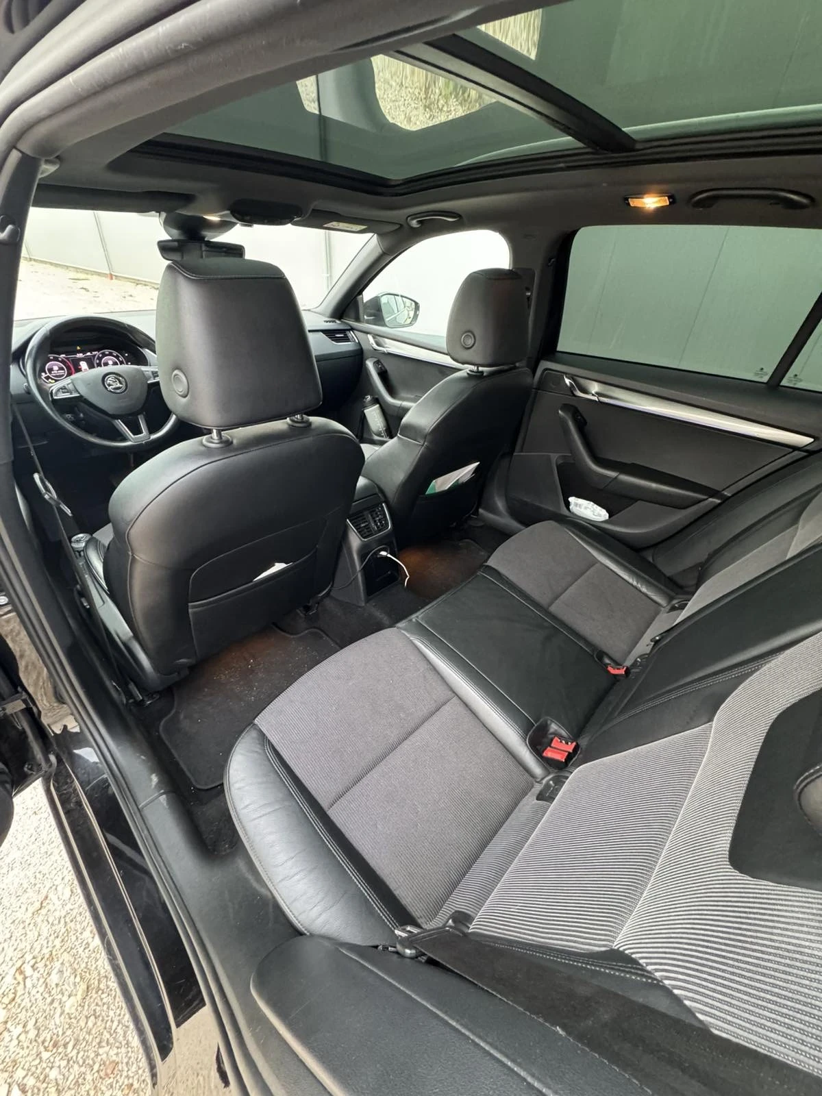 Skoda Octavia DIGITAL 2020 2.0tdi 150 DSG Panorama  - изображение 9