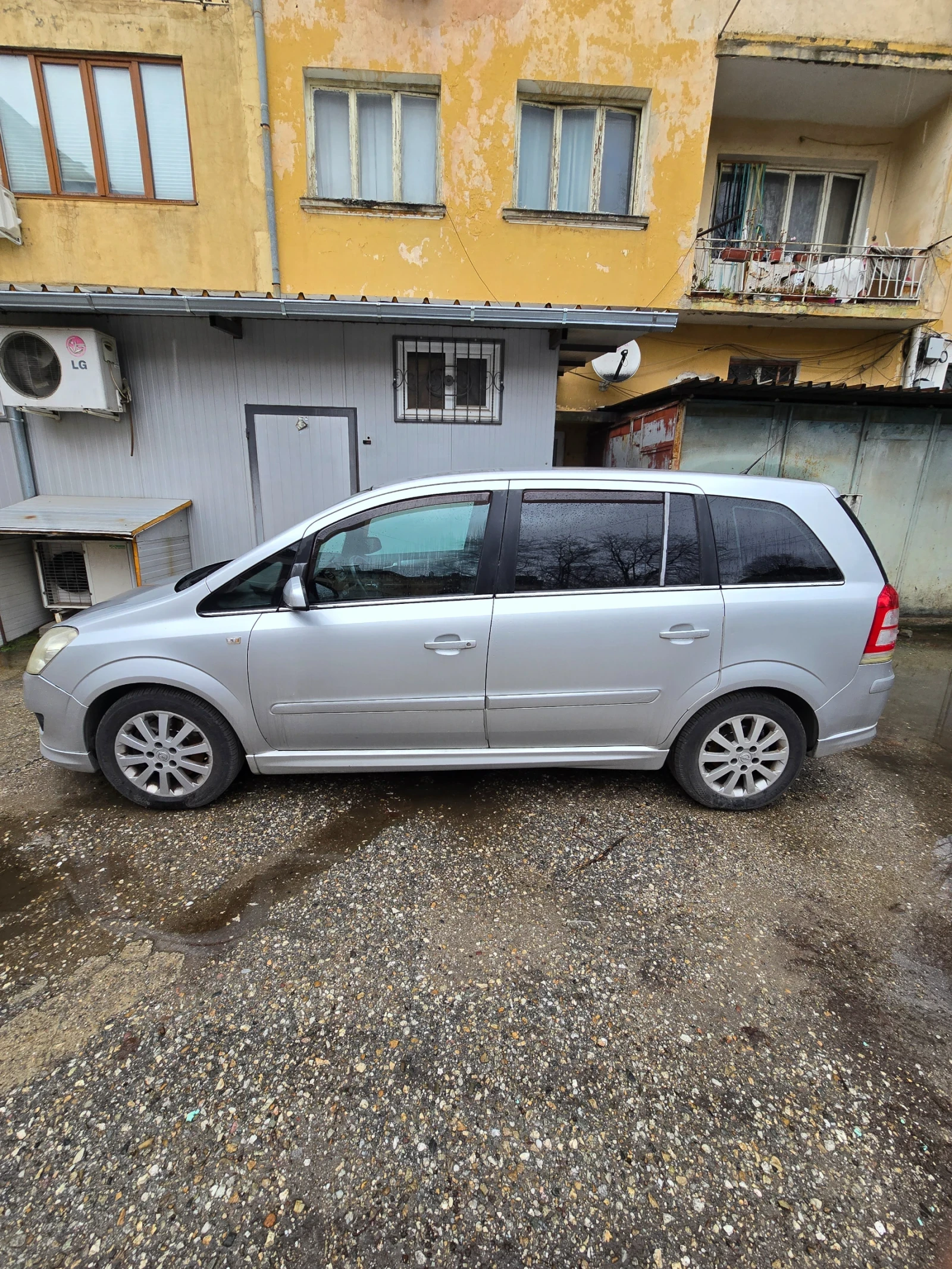 Opel Zafira  - изображение 4