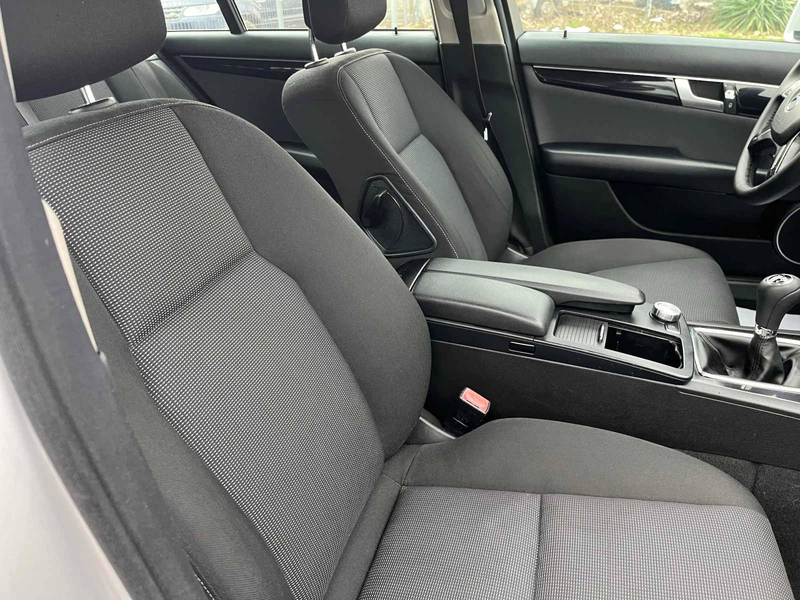 Mercedes-Benz C 220 2.2CDI-170-FEIS-LED-NAVI-ITALIA - изображение 6