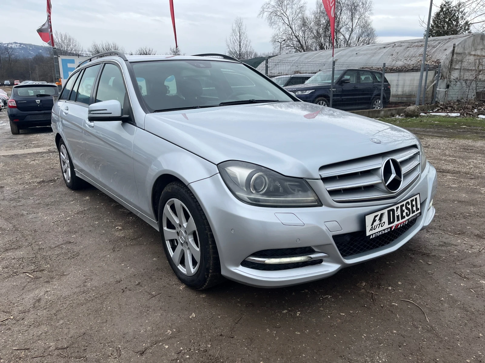 Mercedes-Benz C 220 2.2CDI-170-FEIS-LED-NAVI-ITALIA - изображение 3
