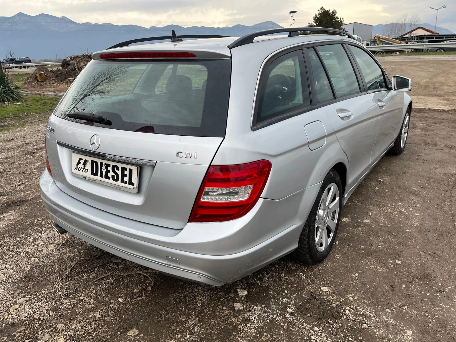 Mercedes-Benz C 220 2.2CDI-170-FEIS-LED-NAVI-ITALIA - изображение 9