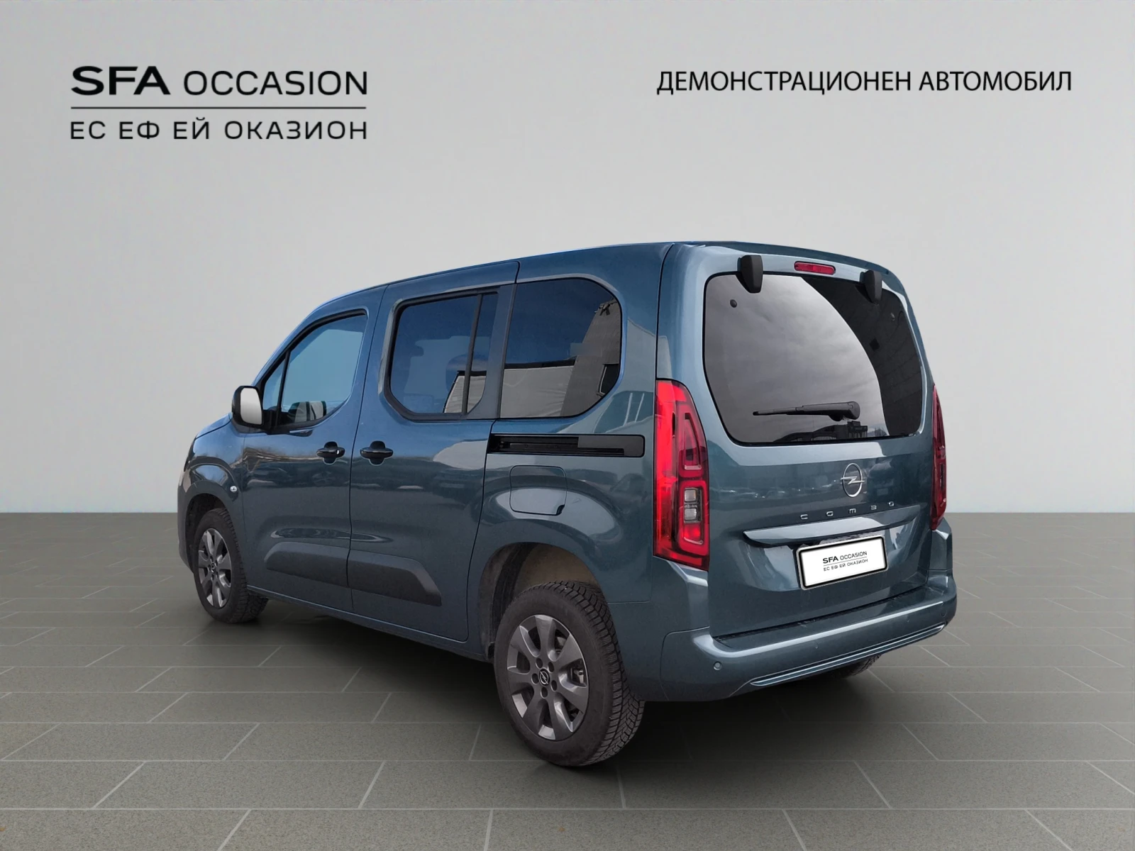 Opel Combo Life MCA Edition Plus 1.5 EAT8//2412507, снимка 7 - Автомобили и джипове - 53781947
