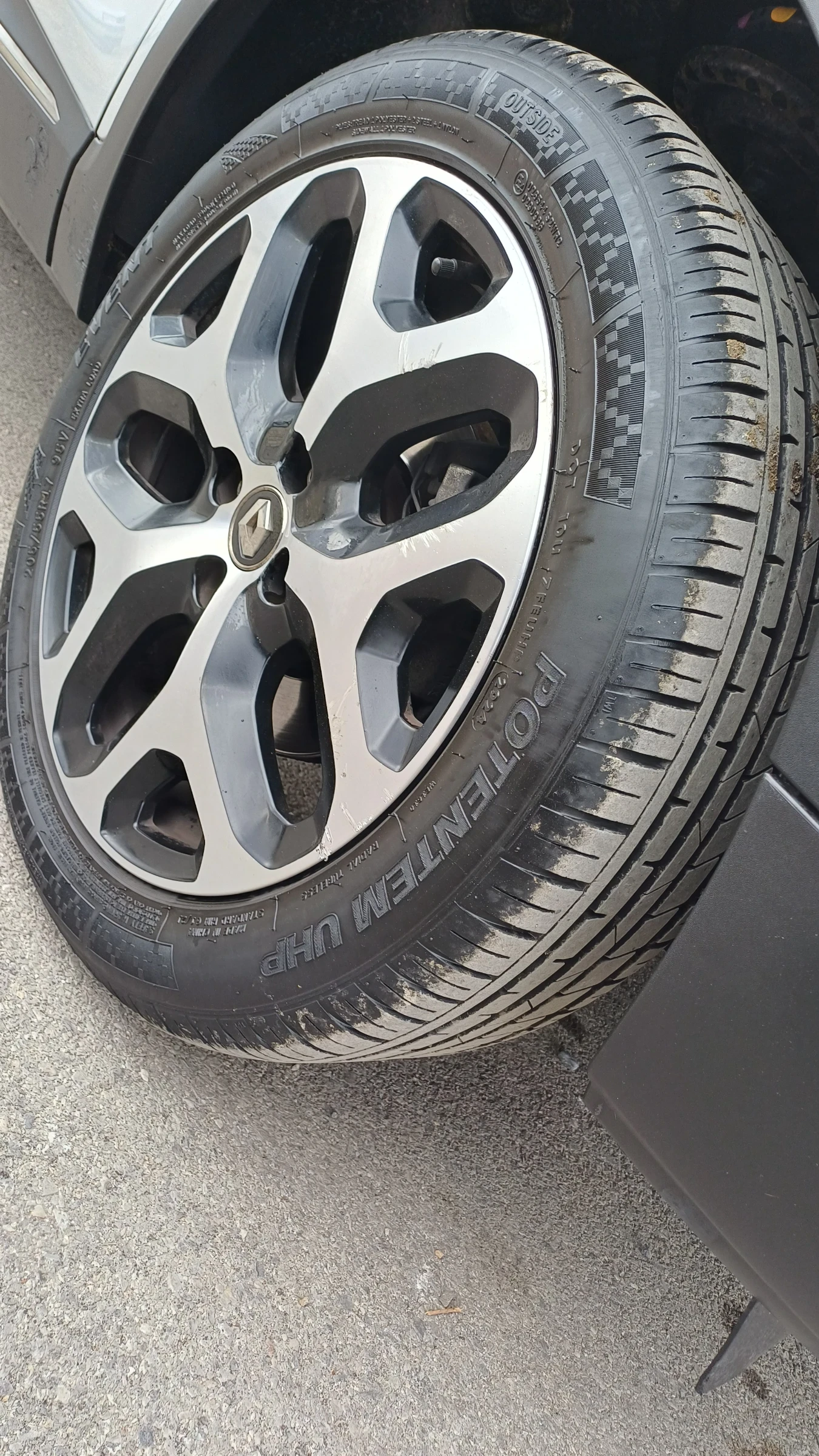 Renault Captur  Automatic 51000km, снимка 14 - Автомобили и джипове - 53878343