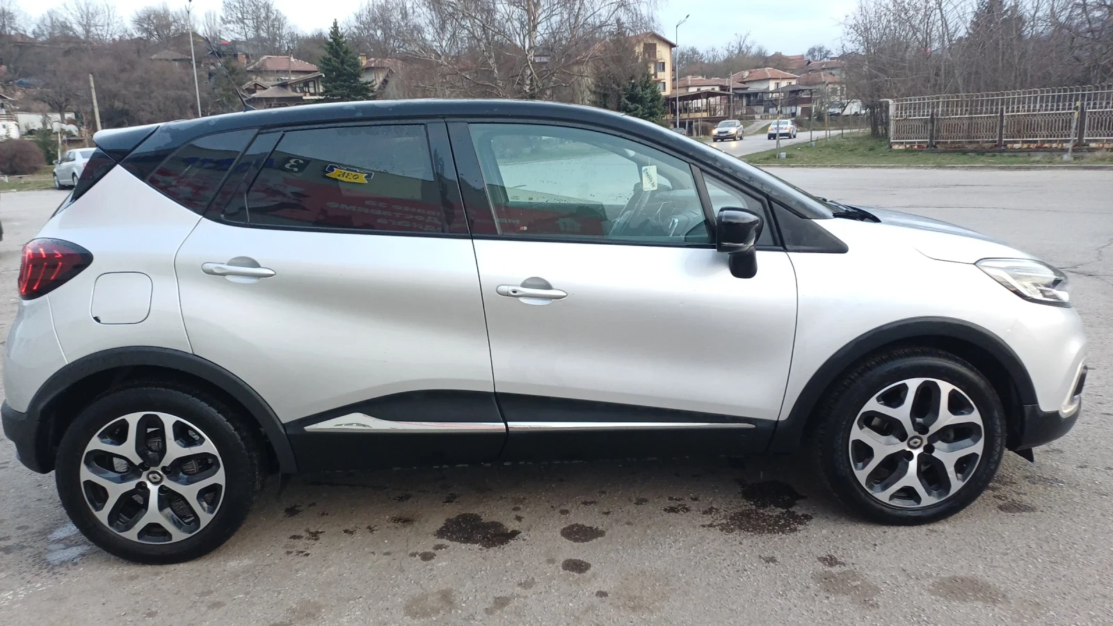 Renault Captur 1.3T Automatic 51000km, снимка 5 - Автомобили и джипове - 53878343