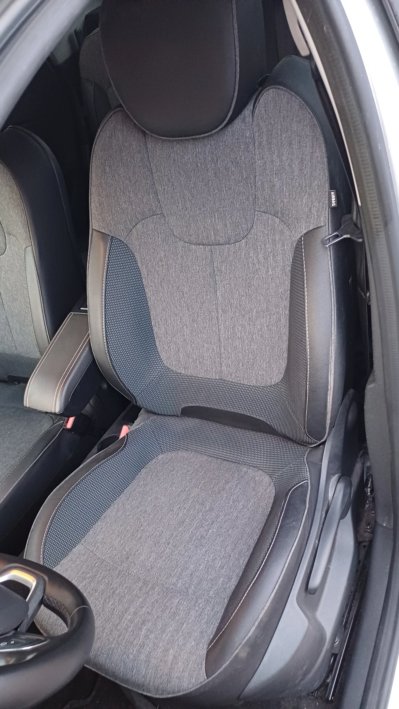 Renault Captur 1.3T Automatic 51000km, снимка 11 - Автомобили и джипове - 53878343