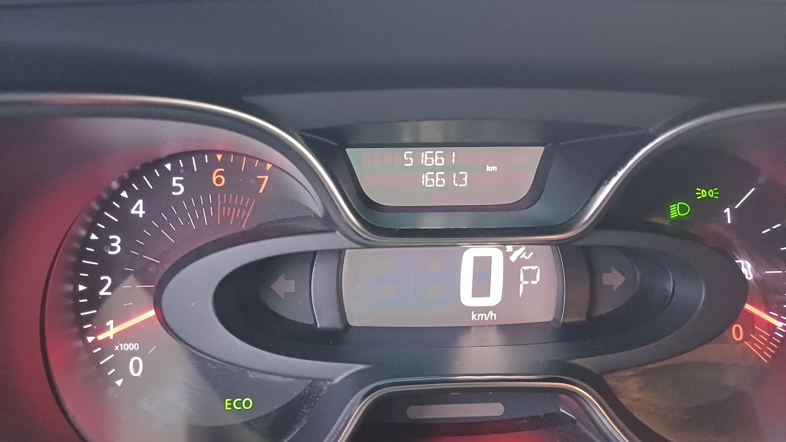 Renault Captur 1.3T Automatic 51000km, снимка 9 - Автомобили и джипове - 53878343