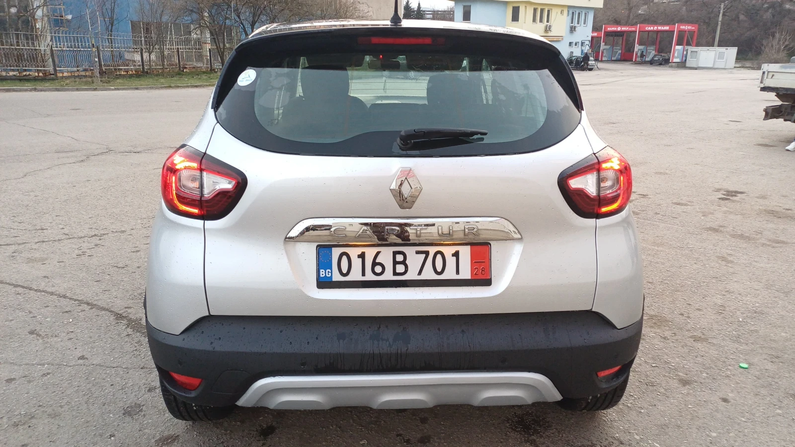 Renault Captur 1.3T Automatic 51000km, снимка 6 - Автомобили и джипове - 53878343