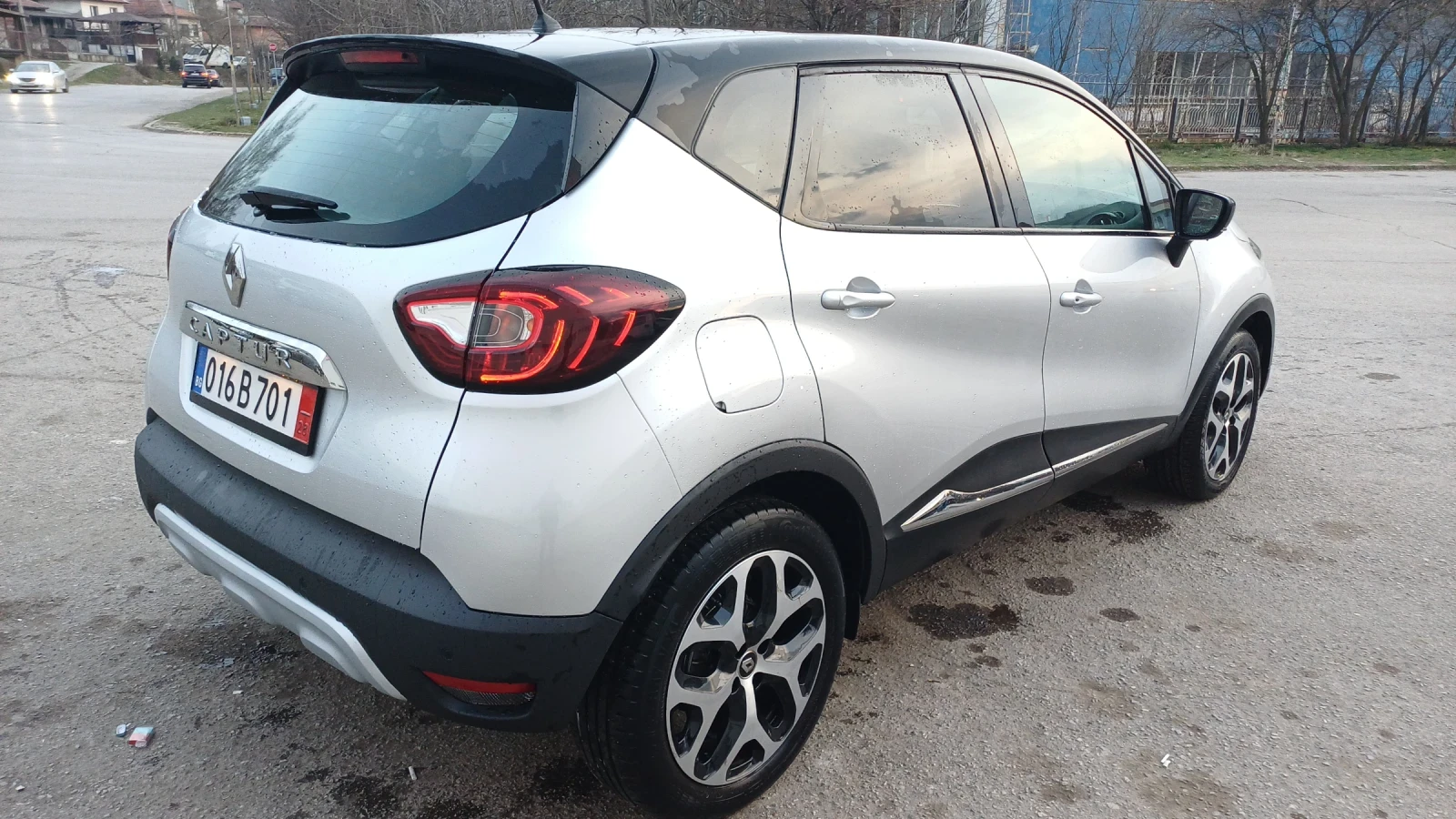 Renault Captur 1.3T Automatic 51000km, снимка 2 - Автомобили и джипове - 53878343