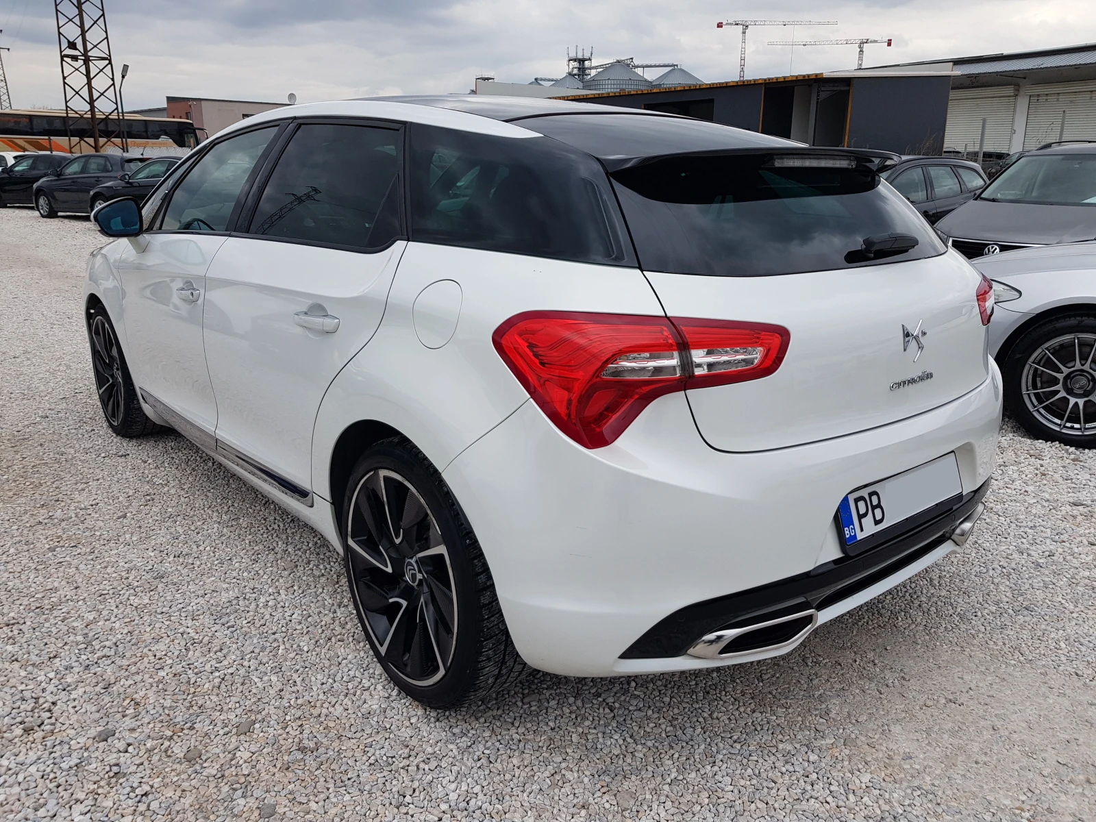 Citroen DS5 92 144 КМ !!! 1.6 БЕНЗИН КАТО НОВ, снимка 6 - Автомобили и джипове - 53915374