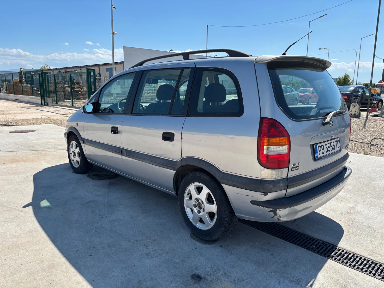 Opel Zafira 1.6 БЕНЗИН 7 МЕСТНА, снимка 5 - Автомобили и джипове - 54445341