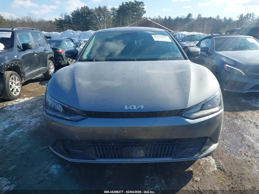 Kia EV6 Wind, снимка 13 - Автомобили и джипове - 55004664