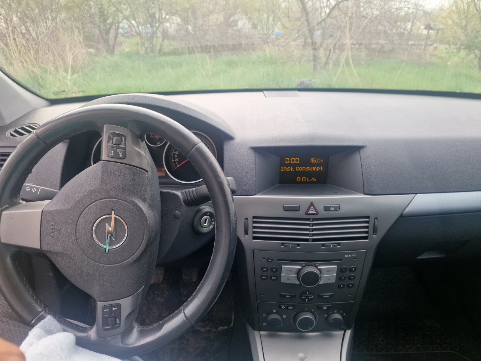 Opel Astra 1.6 16V Twinport, снимка 8 - Автомобили и джипове - 56026051