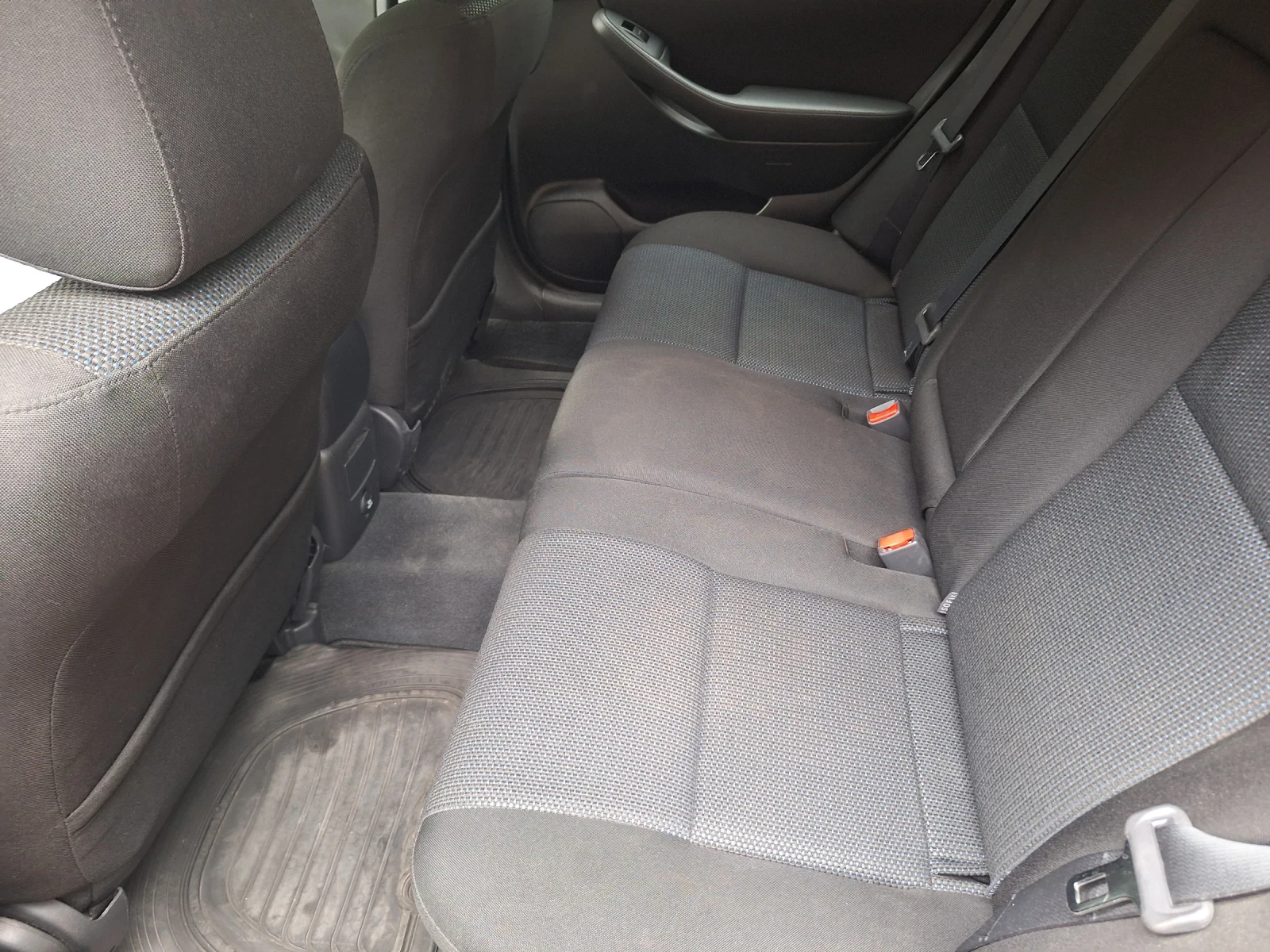 Toyota Avensis, снимка 9 - Автомобили и джипове - 56236926