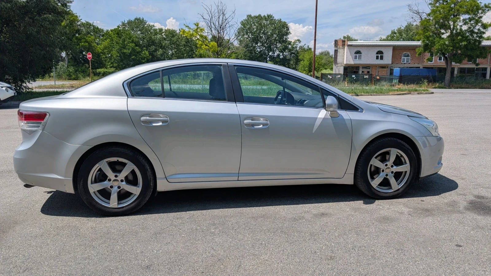 Toyota Avensis Т27, снимка 5 - Автомобили и джипове - 56238462