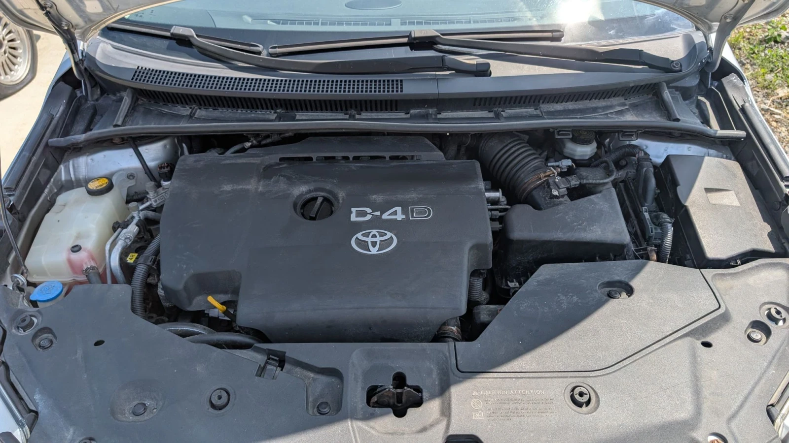 Toyota Avensis Т27, снимка 8 - Автомобили и джипове - 56238462