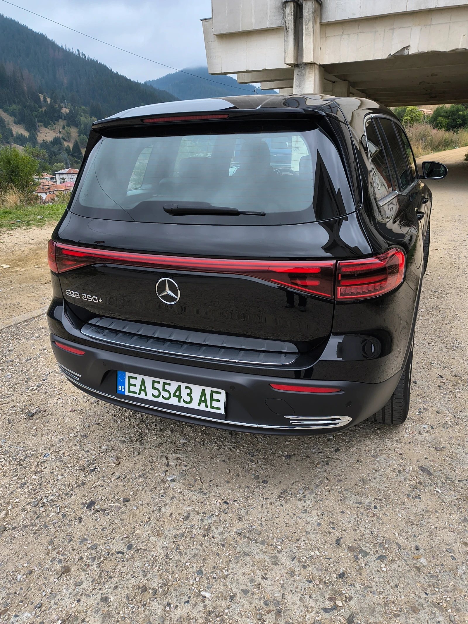 Mercedes-Benz EQB 250+ 74кв. 100%СОН, снимка 3 - Автомобили и джипове - 56243358