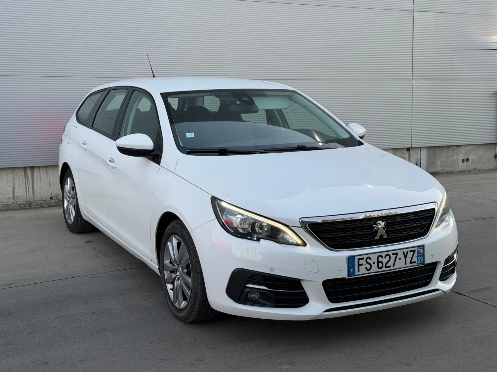 Peugeot 308, снимка 3 - Автомобили и джипове - 56318225