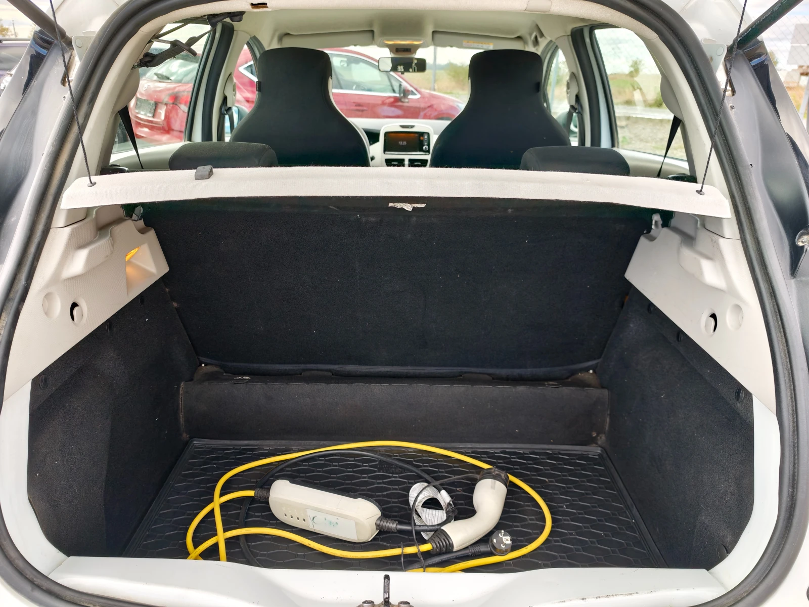Renault Zoe R90 41KW, снимка 11 - Автомобили и джипове - 56703358