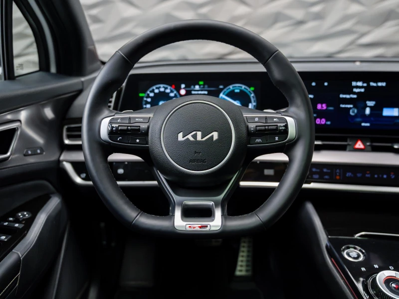 Kia Sportage 1.6 T-GDi* GT Line* 360 Cam* Pano* Обдухв* , снимка 6 - Автомобили и джипове - 52846033
