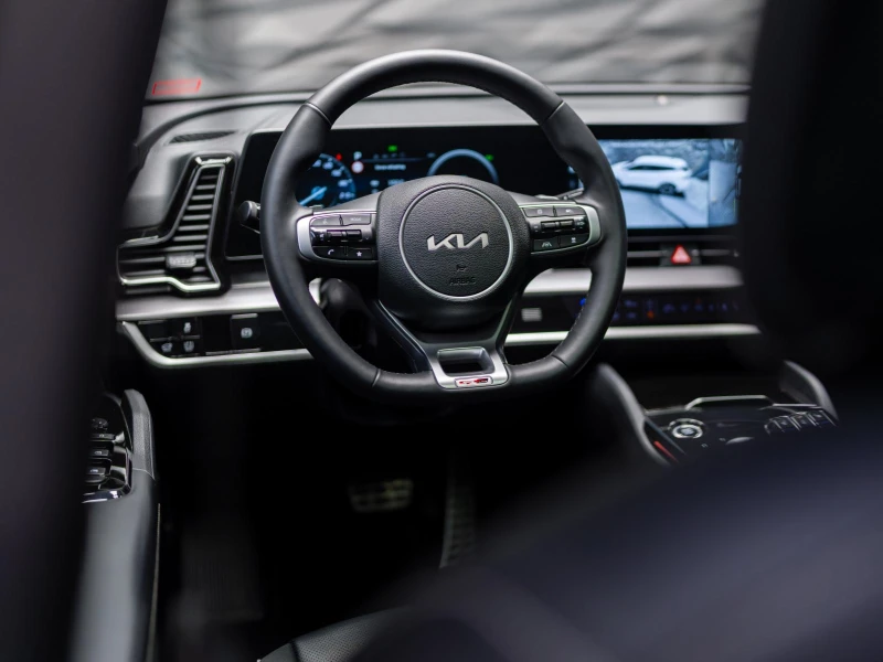 Kia Sportage 1.6 T-GDi* GT Line* 360 Cam* Pano* Обдухв* , снимка 16 - Автомобили и джипове - 52846033