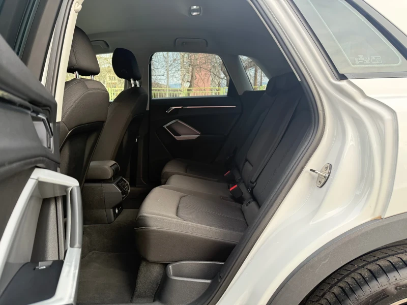 Audi Q3 Автопилот* LineAssist* ПАРКТРОНИК* ДИСТРОНИК, снимка 11 - Автомобили и джипове - 53176862