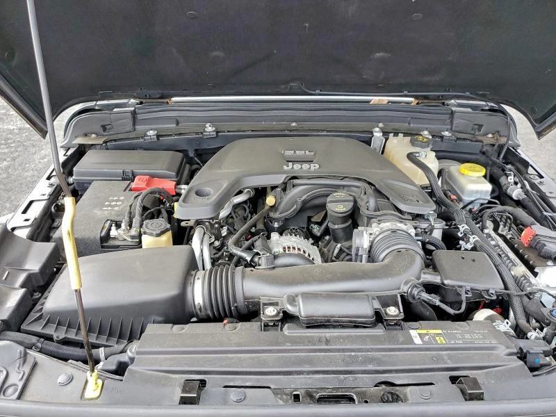 Jeep Wrangler 3.6L 6 4x4 w/Rear Wheel Drv - изображение 4