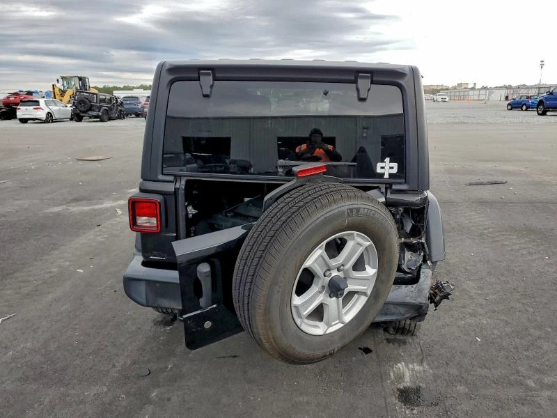 Jeep Wrangler 3.6L 6 4x4 w/Rear Wheel Drv - изображение 10