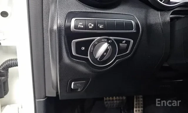 Mercedes-Benz GLC 300 COUPE * AMG LINE * 360 * HEAD UP * ПАНОРАМА * , снимка 13 - Автомобили и джипове - 56170148