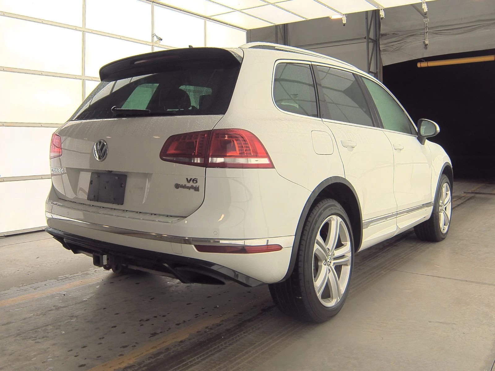 VW Touareg V6 Execline R-line * Дистроник* Подгрев отпред/отз - изображение 4