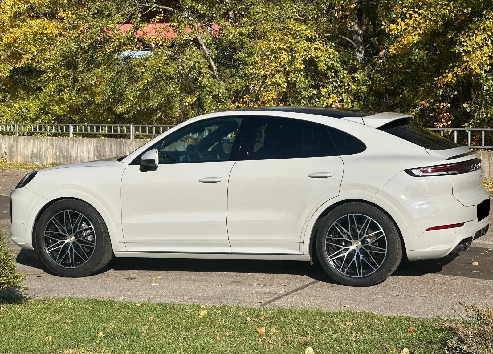 Porsche Cayenne Coupe 3.0 V6 Sport Chrono - изображение 4
