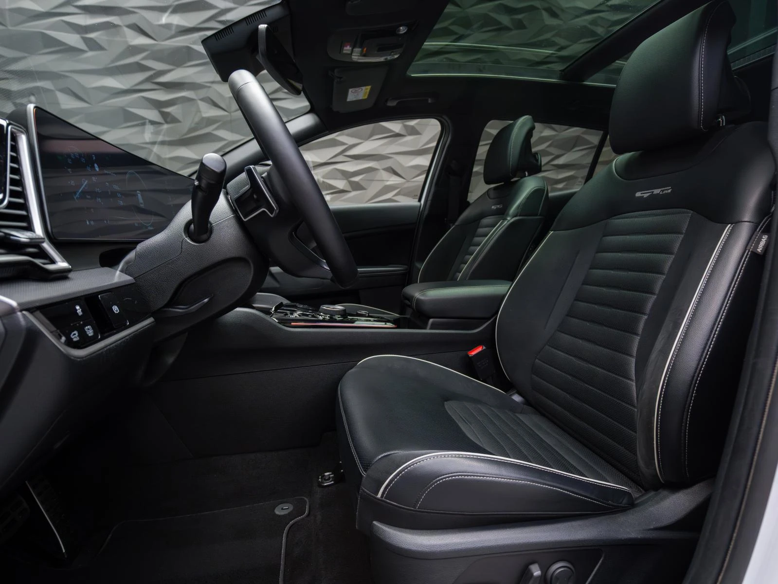 Kia Sportage 1.6 T-GDi* GT Line* 360 Cam* Pano* Обдухв*  - изображение 7