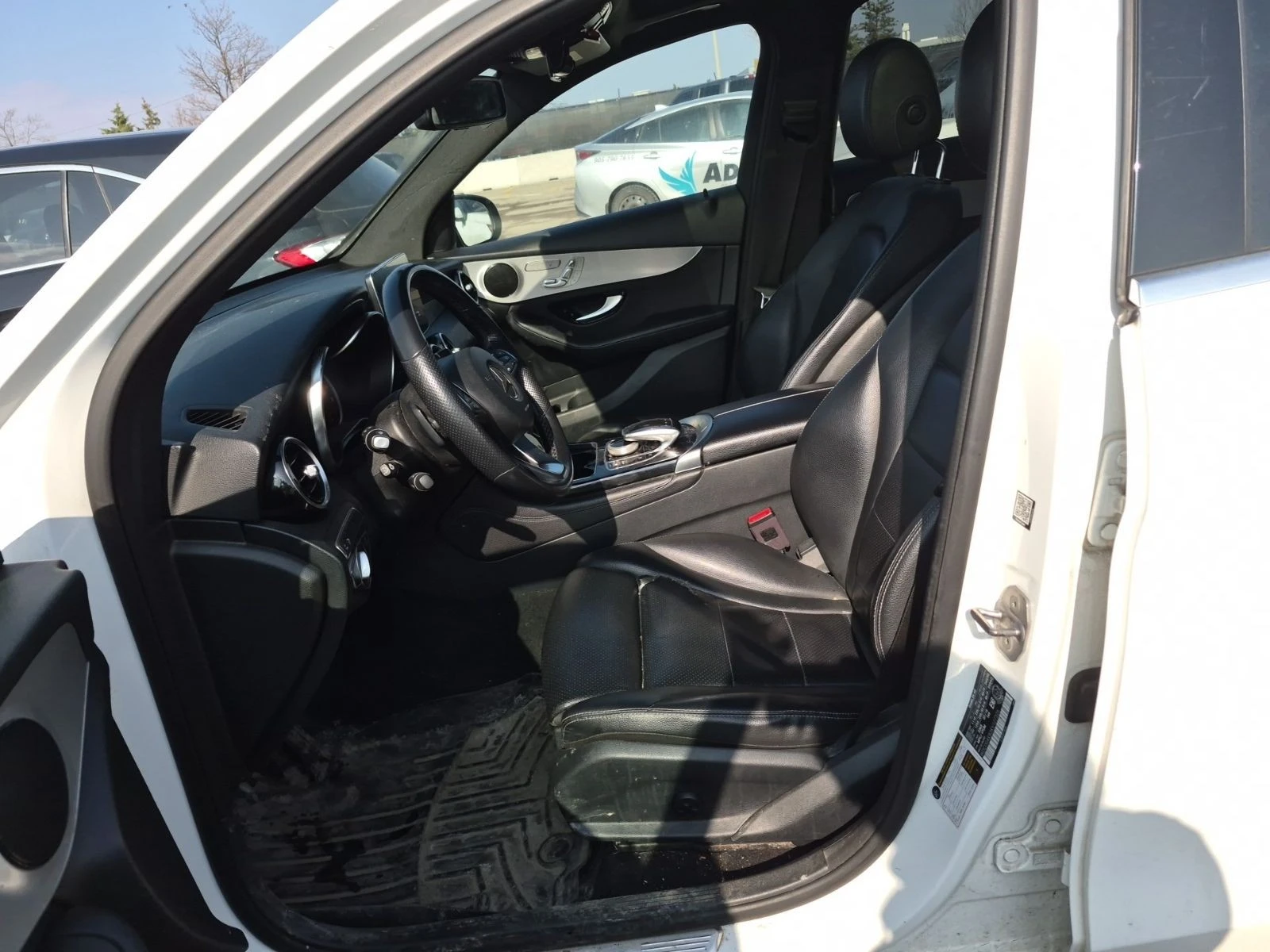 Mercedes-Benz GLC 300  С РЕГИСТРАЦИЯ & АВТО КРЕДИТ , снимка 5 - Автомобили и джипове - 54065872