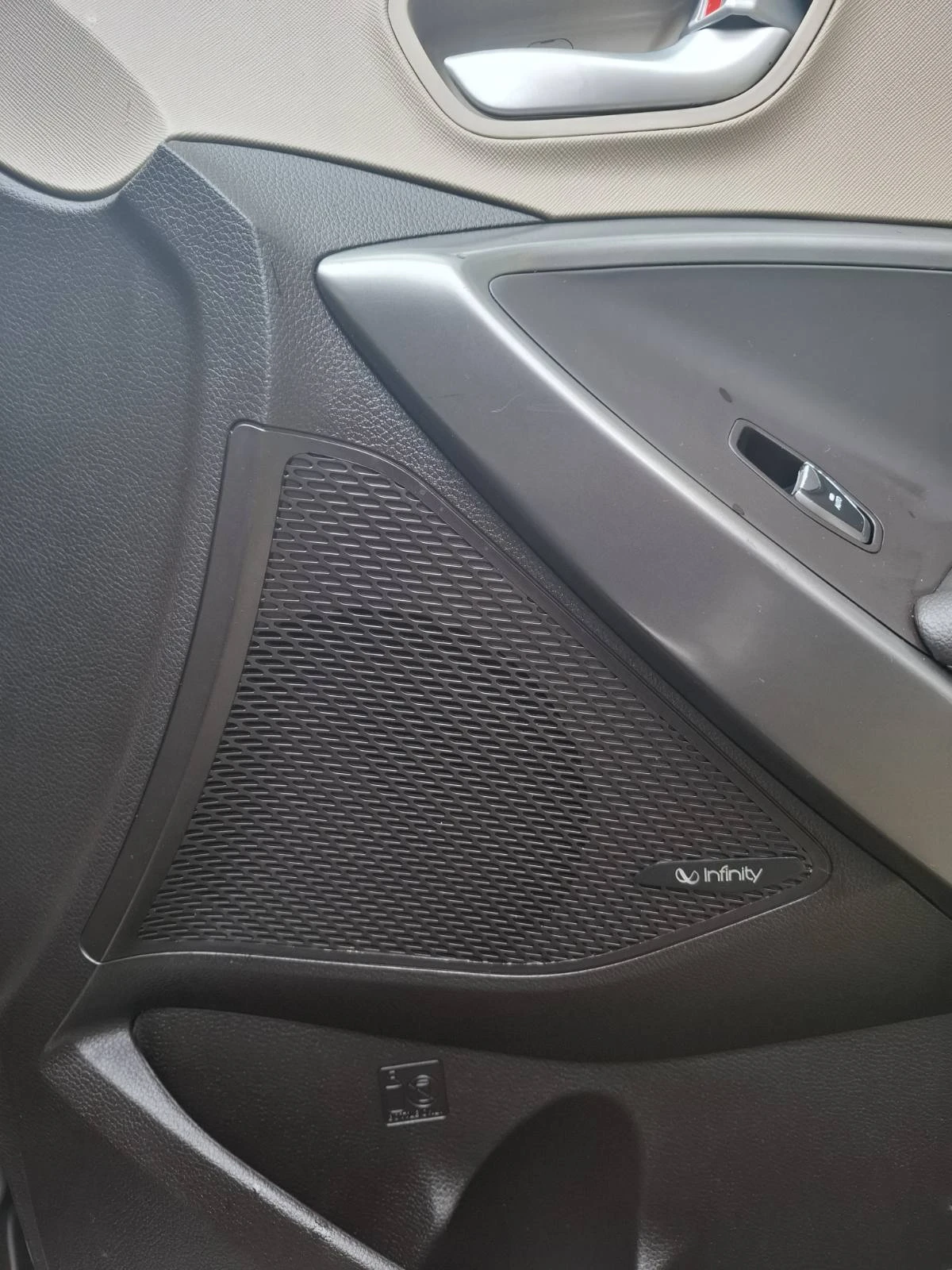 Hyundai Santa fe 7 МЕСТЕН; 4х4; FACE-LIFT; 2.2 CRDI, ЗАКУПЕН ОТ БЪЛ, снимка 17 - Автомобили и джипове - 54230932