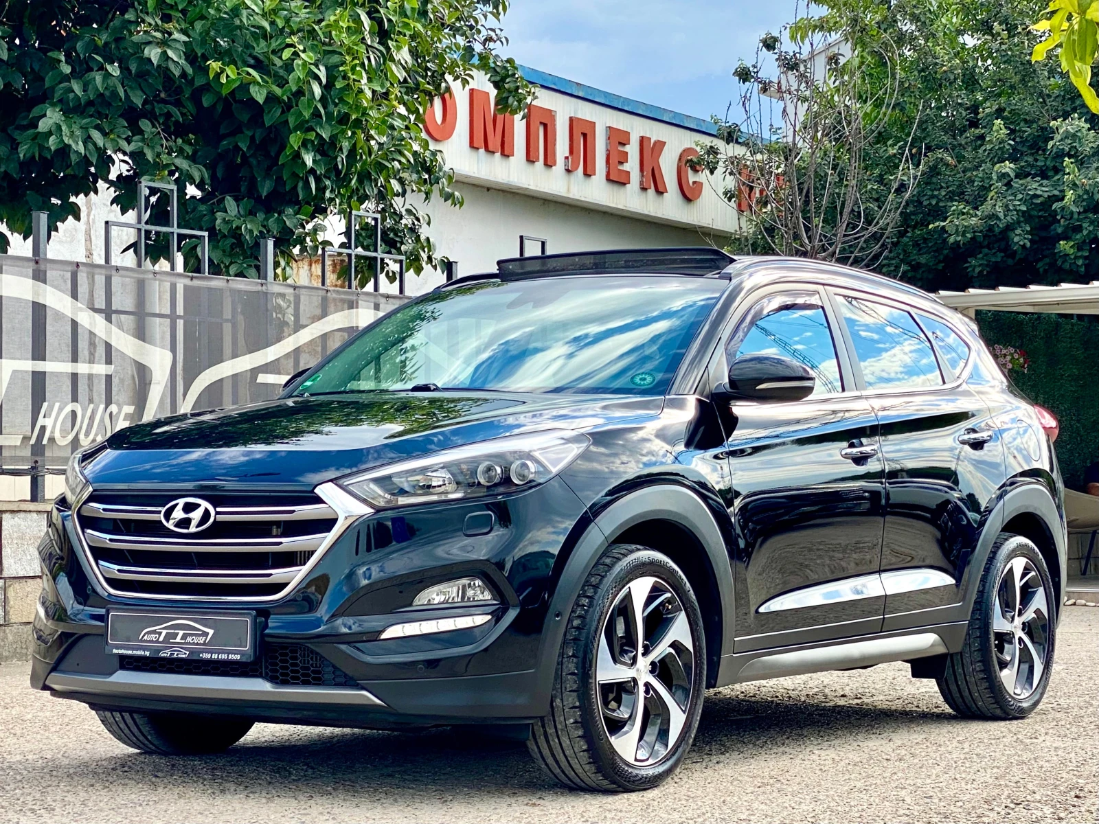 Hyundai Tucson Premium* Key GO* Pano* Dis* Full*  , снимка 6 - Автомобили и джипове - 55197698