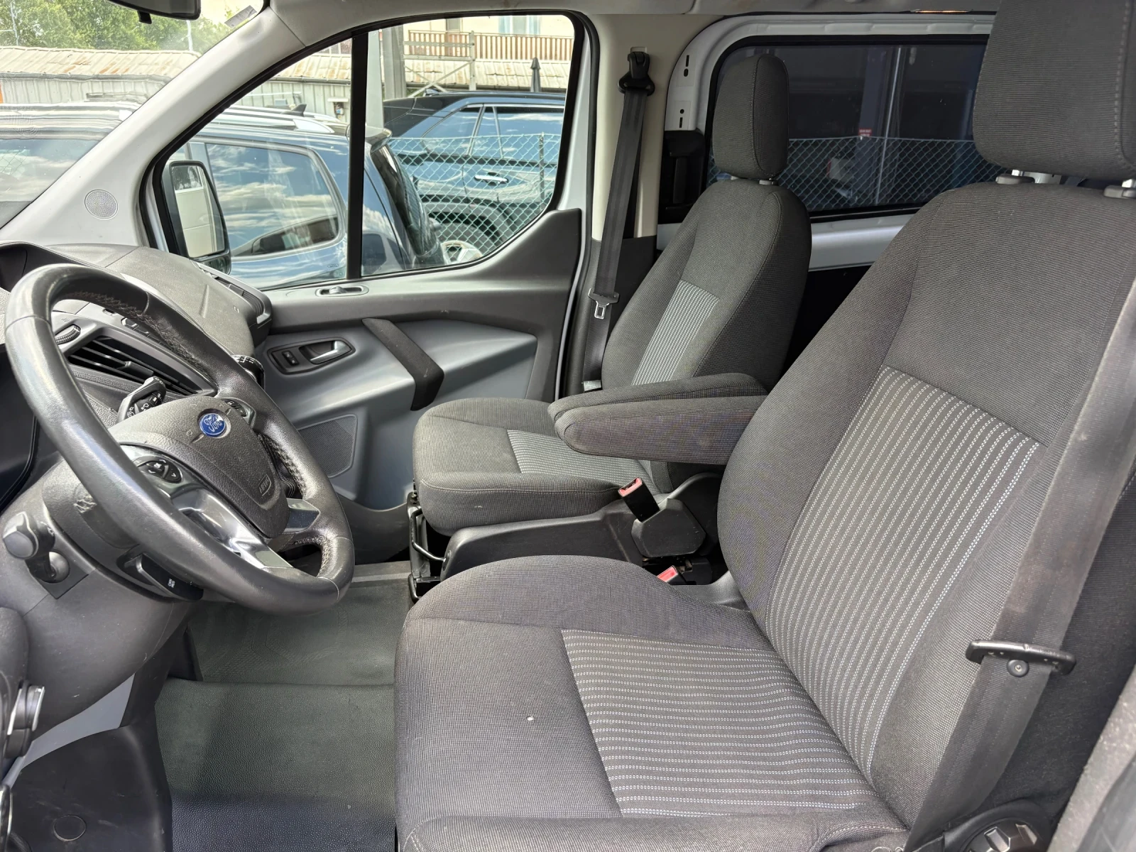 Ford Transit Custom 2.2 150к.с., снимка 9 - Бусове и автобуси - 54821132