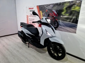 Piaggio Beverly 400 HPE, ABS-ASR, 2024г.-8236км.!, снимка 1