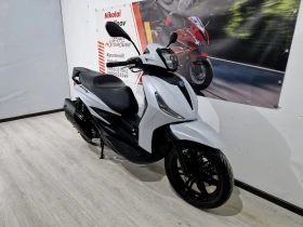 Piaggio Beverly 400 HPE, ABS-ASR, 2024г.-8236км.!, снимка 17