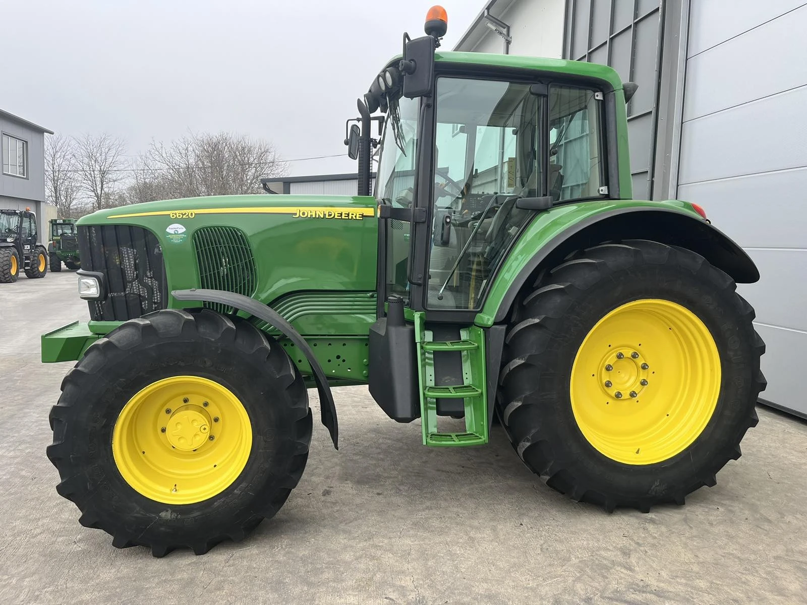 Трактор John Deere 6620 - изображение 2